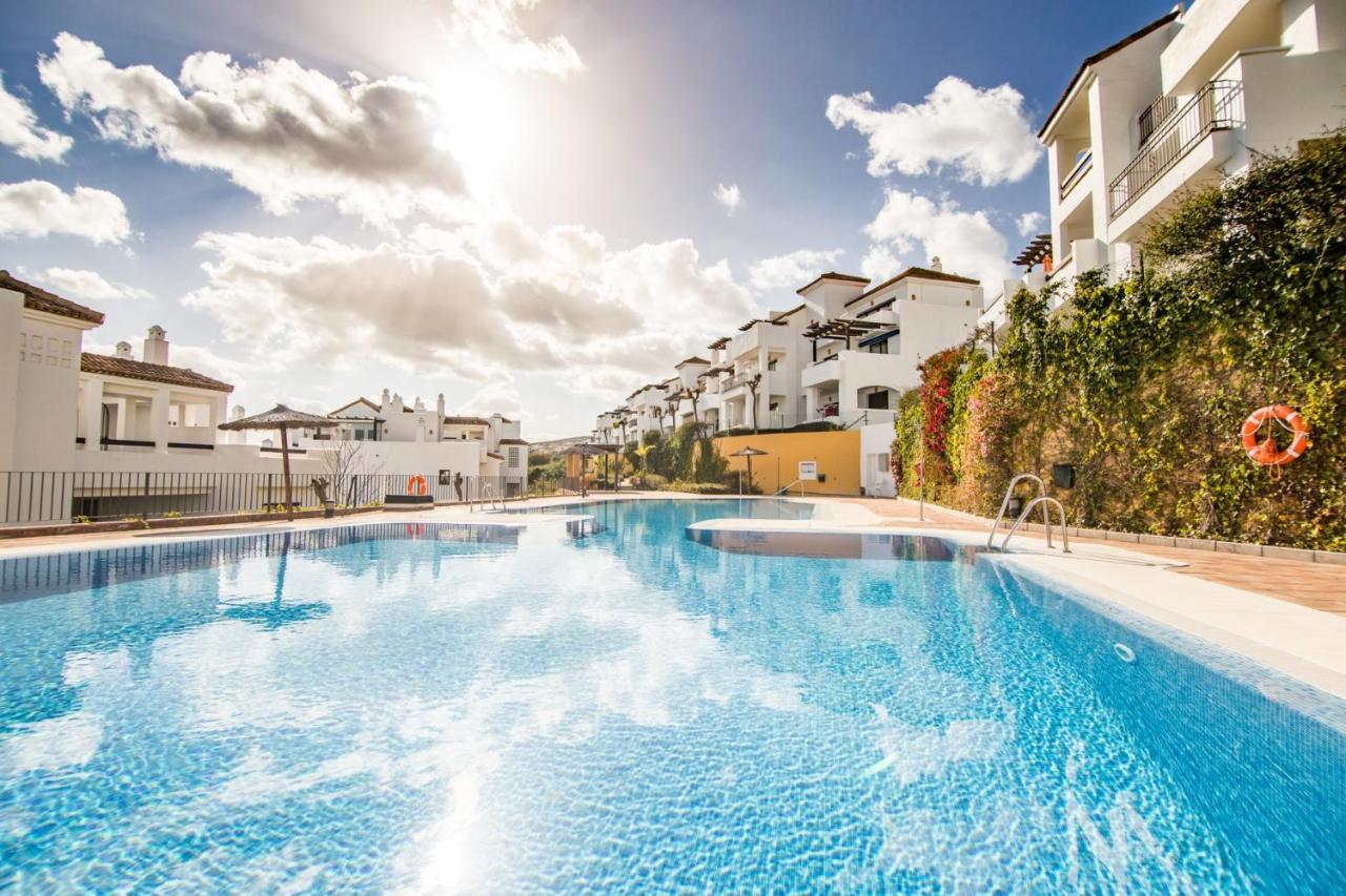 2149-Amazing groundfloor 3 bedrooms on golf, pools Alcaidesa Buitenkant foto
