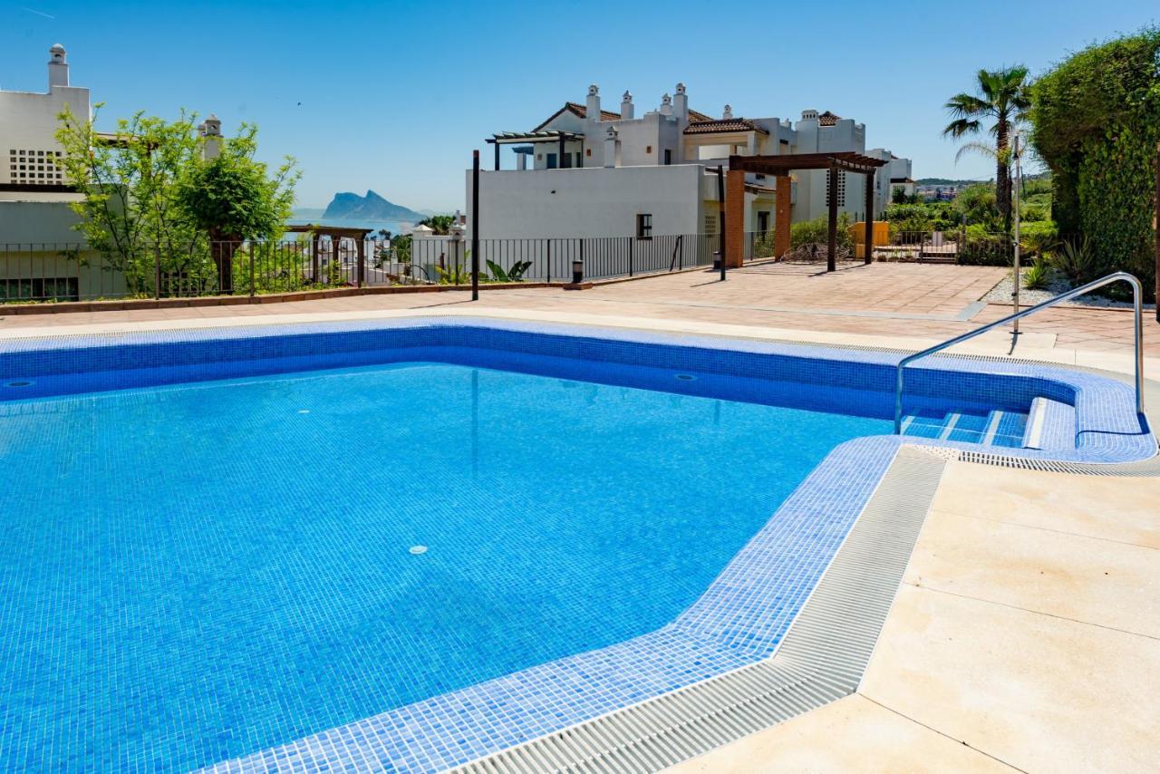 2149-Amazing groundfloor 3 bedrooms on golf, pools Alcaidesa Buitenkant foto