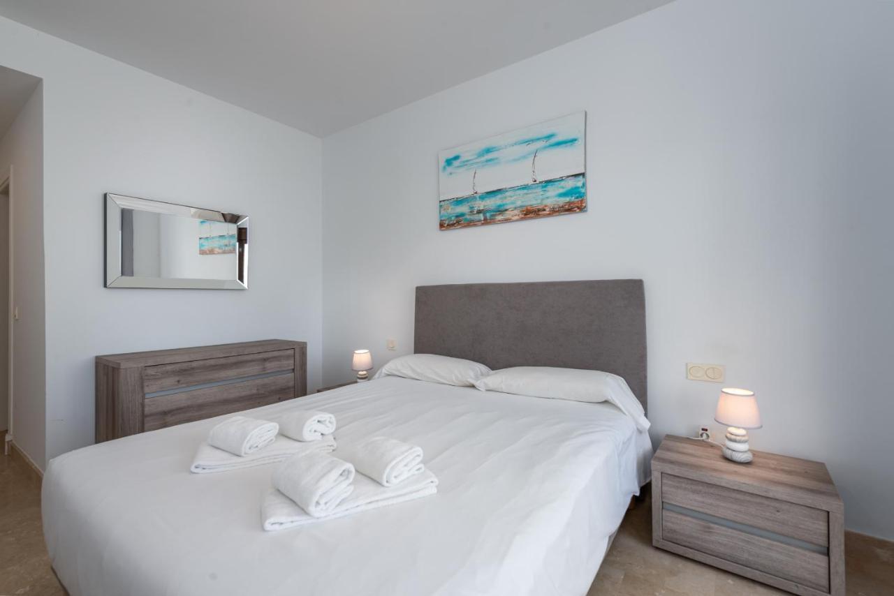 2149-Amazing groundfloor 3 bedrooms on golf, pools Alcaidesa Buitenkant foto