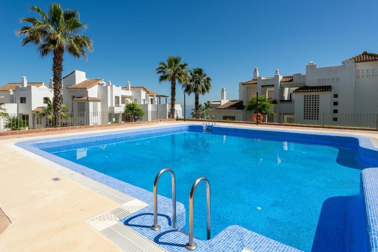 2149-Amazing groundfloor 3 bedrooms on golf, pools Alcaidesa Buitenkant foto