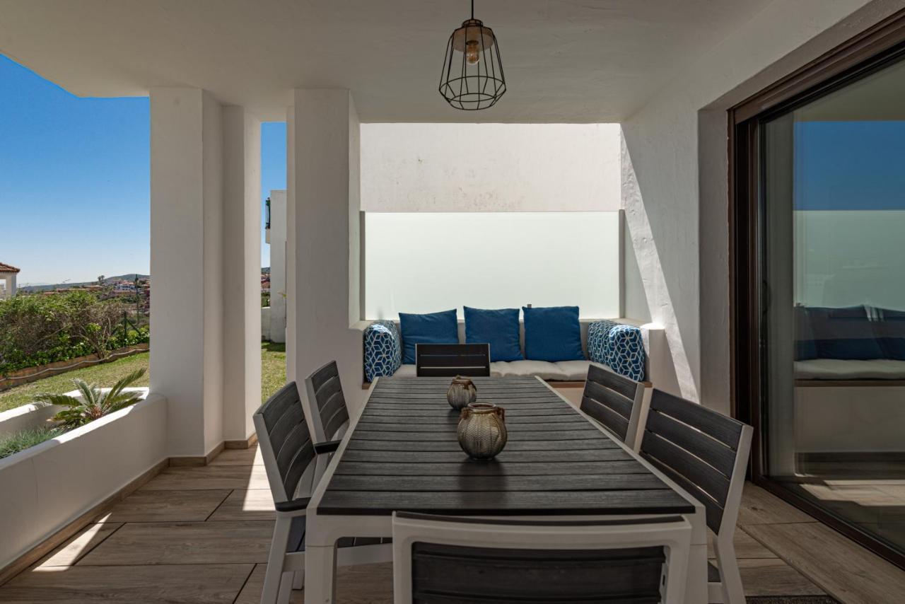 2149-Amazing groundfloor 3 bedrooms on golf, pools Alcaidesa Buitenkant foto