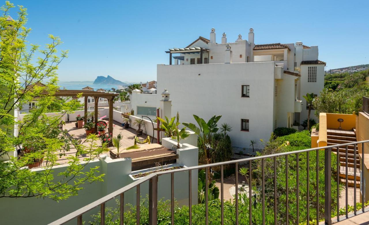 2149-Amazing groundfloor 3 bedrooms on golf, pools Alcaidesa Buitenkant foto